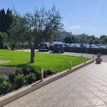 Viktor And Vendégház 3*