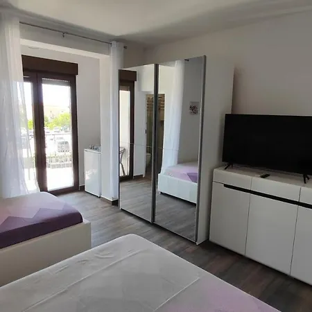 Viktor And Гостевой дом