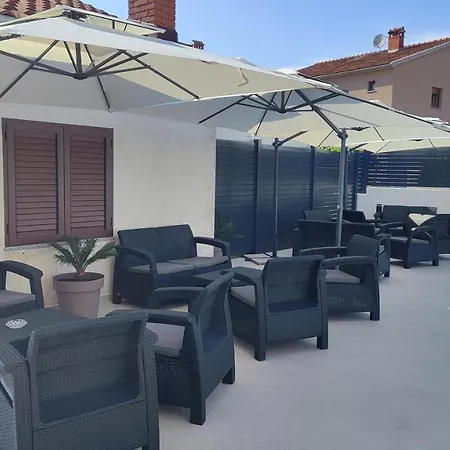 Viktor And Гостевой дом Ровинь