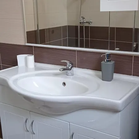 Гостевой дом Viktor And 3*