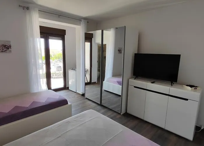 Viktor And Gostinjska kuća